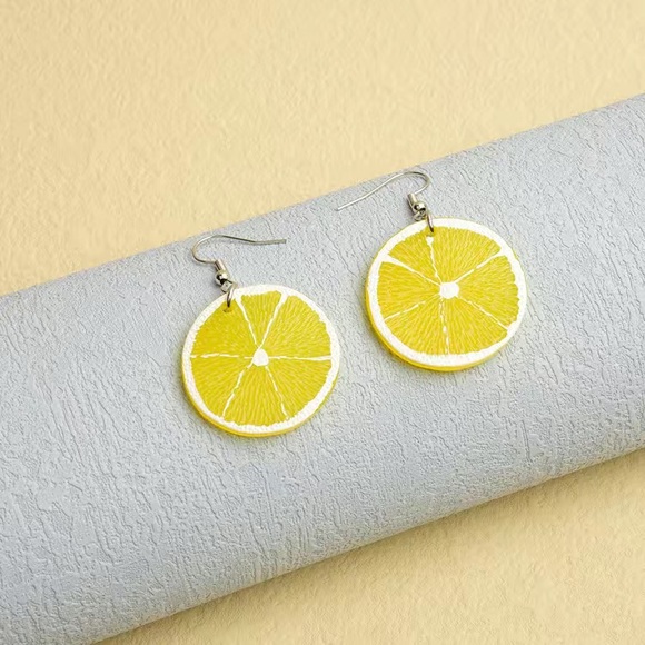 Jewelry - 🪸🪸 NWT Lemon Dangle Drop Earrings